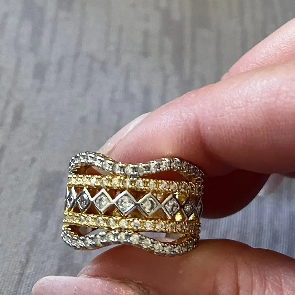 The Regency Two Tone Band Ring in size 6